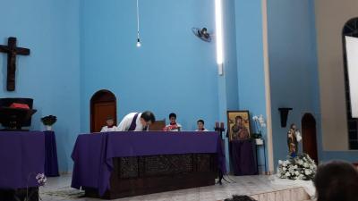 Dezenas de FiÃ©is participaram da abertura do TrÃ­duo em louvor a SÃ£o JosÃ© no Bairro Cristo Rei